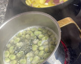 Foto del paso 1 de la receta: Tortilla de patatas y habas