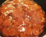 Foto del paso 2 de la receta: Potaje de garbanzos con chorizos colorados