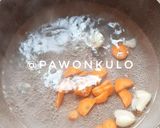 Foto langkah ke 1 dari resep Sop bening makaroni.