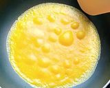 Gambar langkah 10 resipi Durian Crepe Kastad.