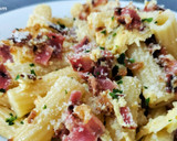 Foto del paso 7 de la receta: Maccheroni con bacon crujiente y salsa de queso Skyr