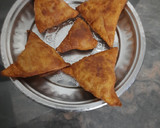 ஆலு சமோசா ரெசிபி ஸ்டேப் 10 புகைப்படம்