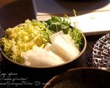 A picture of step 4 of Amazing Yuzu Pepper Shabu-Shabu with Green Onions.