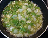 Foto del paso 3 de la receta: Tortilla de patatas con salmorejo