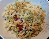 Foto del paso 2 de la receta: Ensalada de espirales con salsa de soja y sesamo