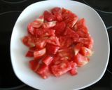 Foto del paso 1 de la receta: Tomate aliñado al estilo sevillano 