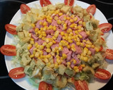 Foto del paso 3 de la receta: Ensalada con tortilla, pavo y crema cheddar 