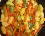 Foto del paso 5 de la receta: Ñoquis con salteado de verduras y mejillones