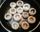 Foto del paso 1 de la receta: Champiñones al pesto