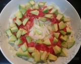 Foto del paso 3 de la receta: Ensalada de aguacate y atún 