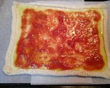 Foto del paso 3 de la receta: Pizza de hojaldre
