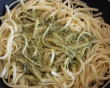 Foto del paso 3 de la receta: Tallarines al pesto con langostinos