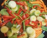 Foto del paso 3 de la receta: Ñoquis con salteado de verduras y mejillones