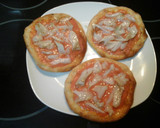 Foto del paso 3 de la receta: Torta con bacalao ahumado y salmorejo