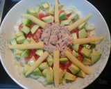 Foto del paso 4 de la receta: Ensalada de aguacate y atún 