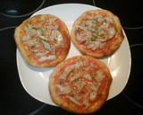 Foto del paso 4 de la receta: Torta con bacalao ahumado y salmorejo