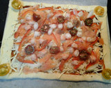 Foto del paso 6 de la receta: Hojaldre de salmón y gambas