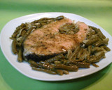 Foto del paso 4 de la receta: Salmón a las finas hierbas con judias planas