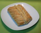 Foto del paso 8 de la receta: Trenza de hojaldre con fritada y langostinos 