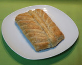 Foto del paso 8 de la receta: Trenza de hojaldre con fritada y langostinos 