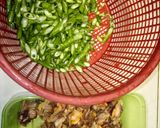 Foto langkah ke 1 dari resep Tauco kerang kacang panjang.
