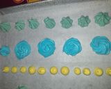 Foto del paso 4 de la receta: Merengues en forma de corazones
