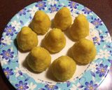 A picture of step 6 of Moong Dal Modak.