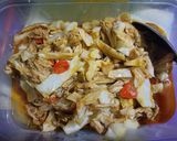 Foto langkah ke 5 dari resep Oseng kol ayam suwir.