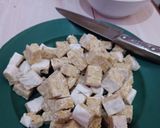 Foto langkah ke 1 dari resep Orek orek tempe kecap basah sederhana.