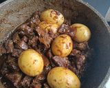 Foto langkah ke 4 dari resep Semur daging dan telur.