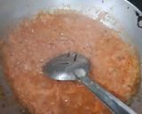 A picture of step 3 of Kadhai paneer with garlic naan.