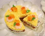 A picture of step 6 of Easy Tuna Soboro Cake Sushi for Hinamatsuri.