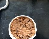 A picture of step 3 of Jaggery Ginger balls.
