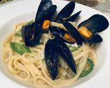 A picture of step 5 of Yummy linguine with mussels 🦪.