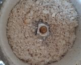 A picture of step 2 of Makhana Halwa.