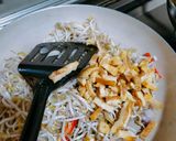 Foto langkah ke 2 dari resep 1.002. Tumis Toge Telur Dadar.