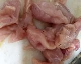 Foto del paso 1 de la receta: Pollo con pimentón y cardamomo
