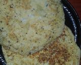 A picture of step 3 of Podi and pepper omelet.