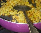 عکس مرحله 1 از دستور املت قارچ و سیب زمینی و تخم مرغ با ادویه خاص😋