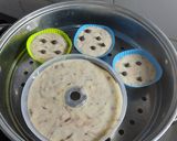 Foto langkah ke 9 dari resep Kue Pisang Kukus Coklat Lumer.