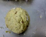 A picture of step 3 of Dal Parantha with 25g Paneen.