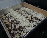 Foto langkah ke 3 dari resep Fudgy Brownies almond cheese.