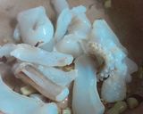 Hình bước làm 1 của món Mực xào hành tây
