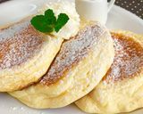 A picture of step 9 of Hoshino Coffee-Style Thick Soufflé Pancakes.