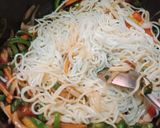 A picture of step 6 of Veg hakka Noodles.