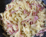 Foto del paso 3 de la receta: Espaguetis con nata y bacon