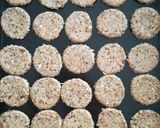Foto del paso 4 de la receta: Galletitas integrales con semillas (crocantes)