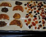 A picture of step 6 of Fruity chocolate Bars.
