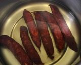 Foto del paso 1 de la receta: Provolone en bollito con chorizos al Albariño
