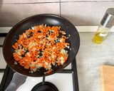 A picture of step 7 of Суп с крупами, бобовыми и шампиньонами.